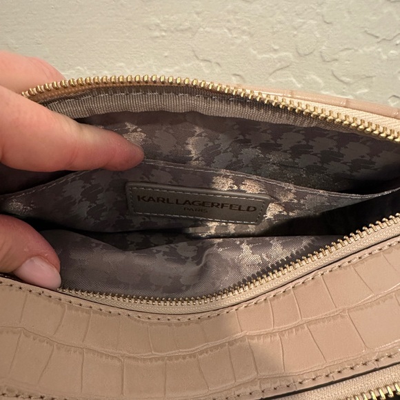 KARL LAGERFELD PARIS Maybelle Crossbody Camera Bag Shell/Tan/Beige color - Picture 12 of 16